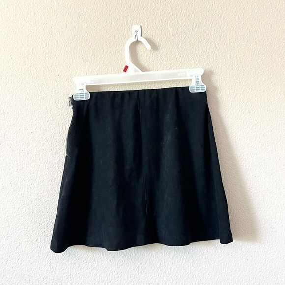 Brandy Melville Black Suede Mini Skirt - Picture 5 of 9